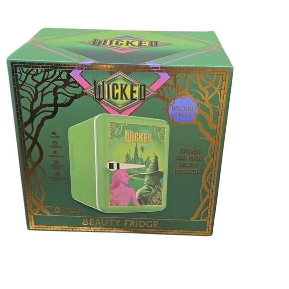 NIB Wicked Mini Beauty Fridge Universal Studio w/LED lights - Picture 7 of 9